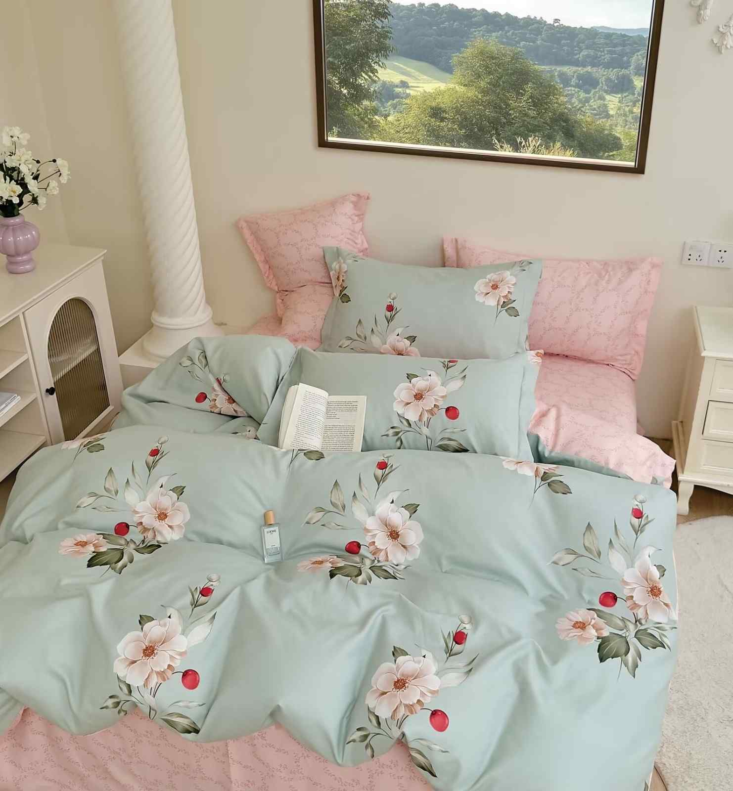 Florida Winkle Premium Quality Imported King Size Elastic Fitted Bedsheet with Coordinated Pillow Covers